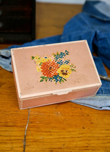 Vintage jewelry trinket - vintage, box